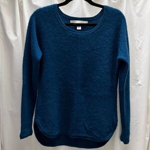 Max Studio Women's crew Neck 100% 2 ply cashmere Sweater in Blue